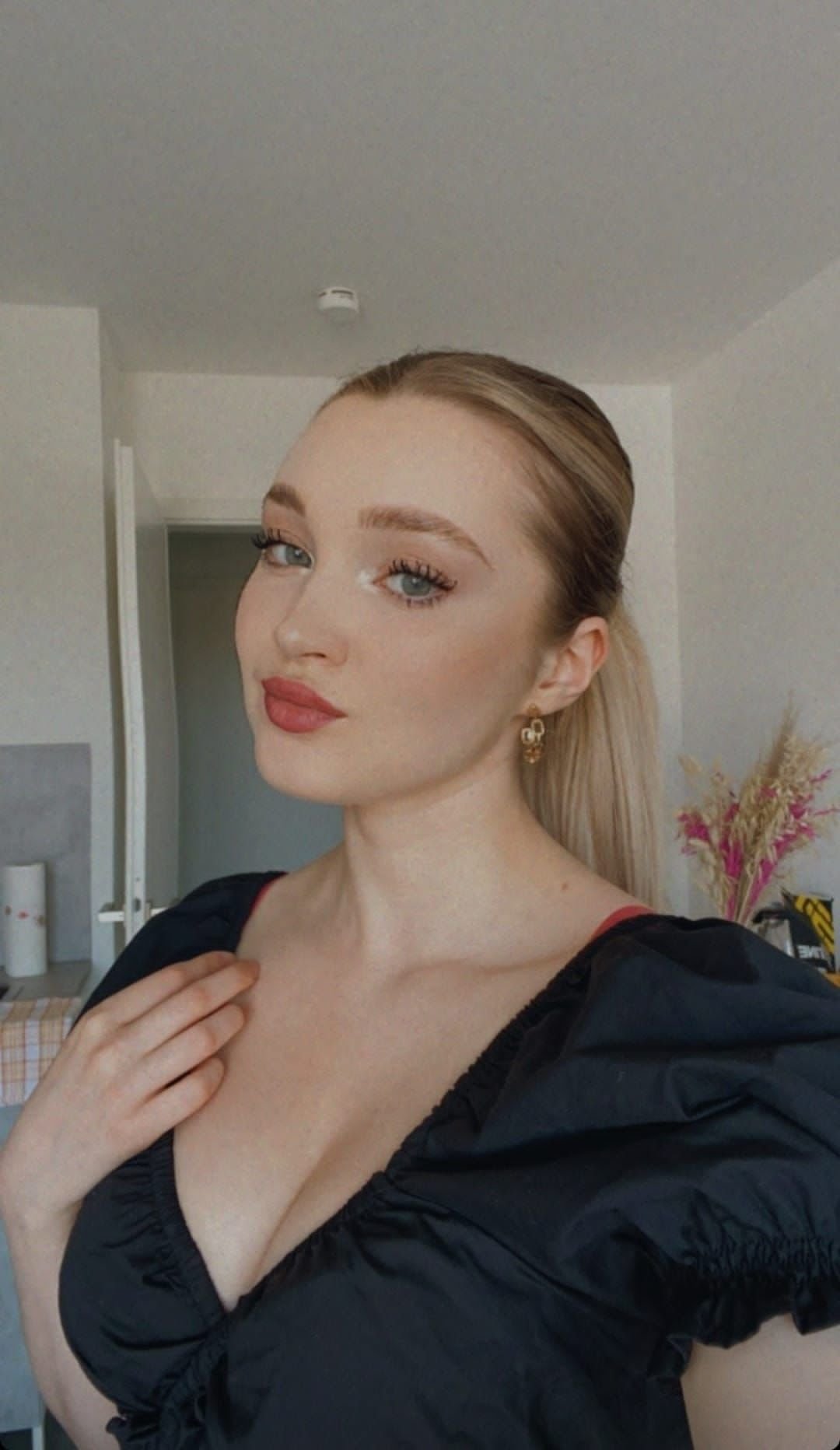 Karakoyunlu İlgi Dolu Kadın Escort Bayan Gül